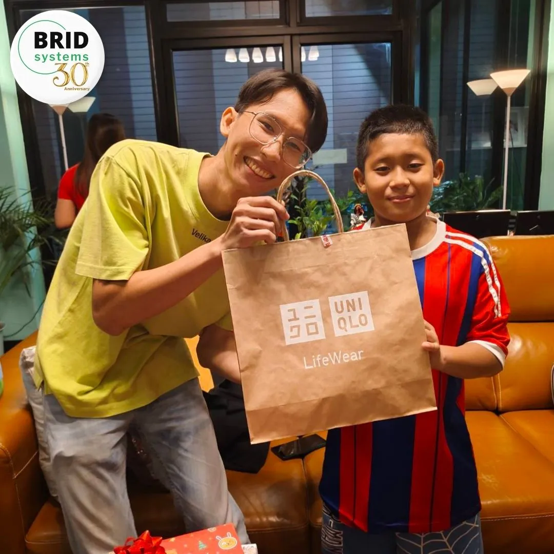 The Brid Team Celebrates Christmas and Holds a Gift-Exchange Activity to Welcome 2025 — 10